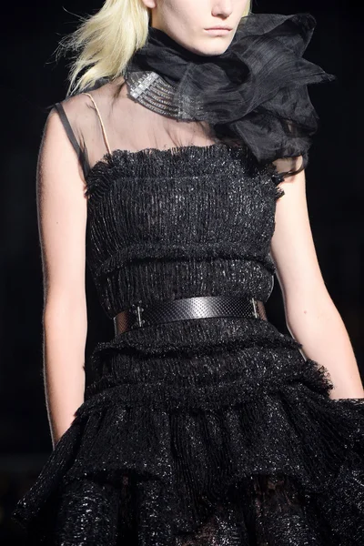 Look 34